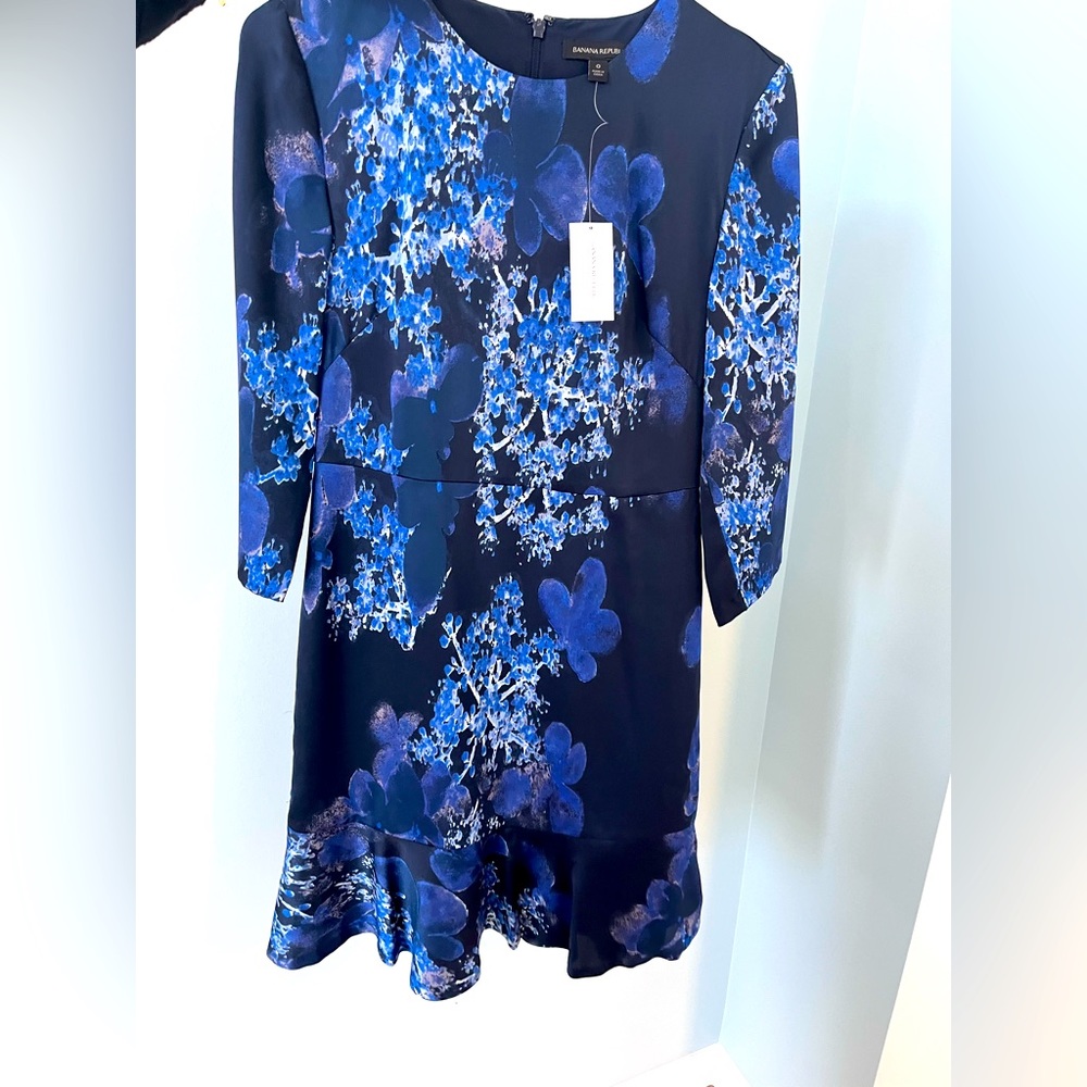 BANANA REPUBLIC silky floral royal blue dress